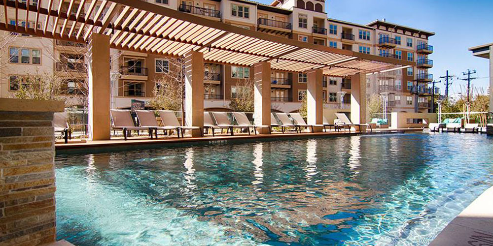 Dallas luxury apartment pools
