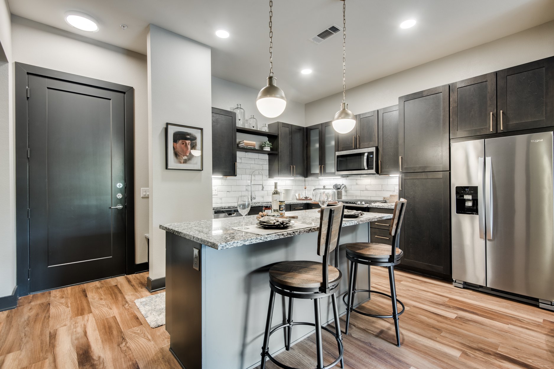 Dallas luxury apartment kitchen