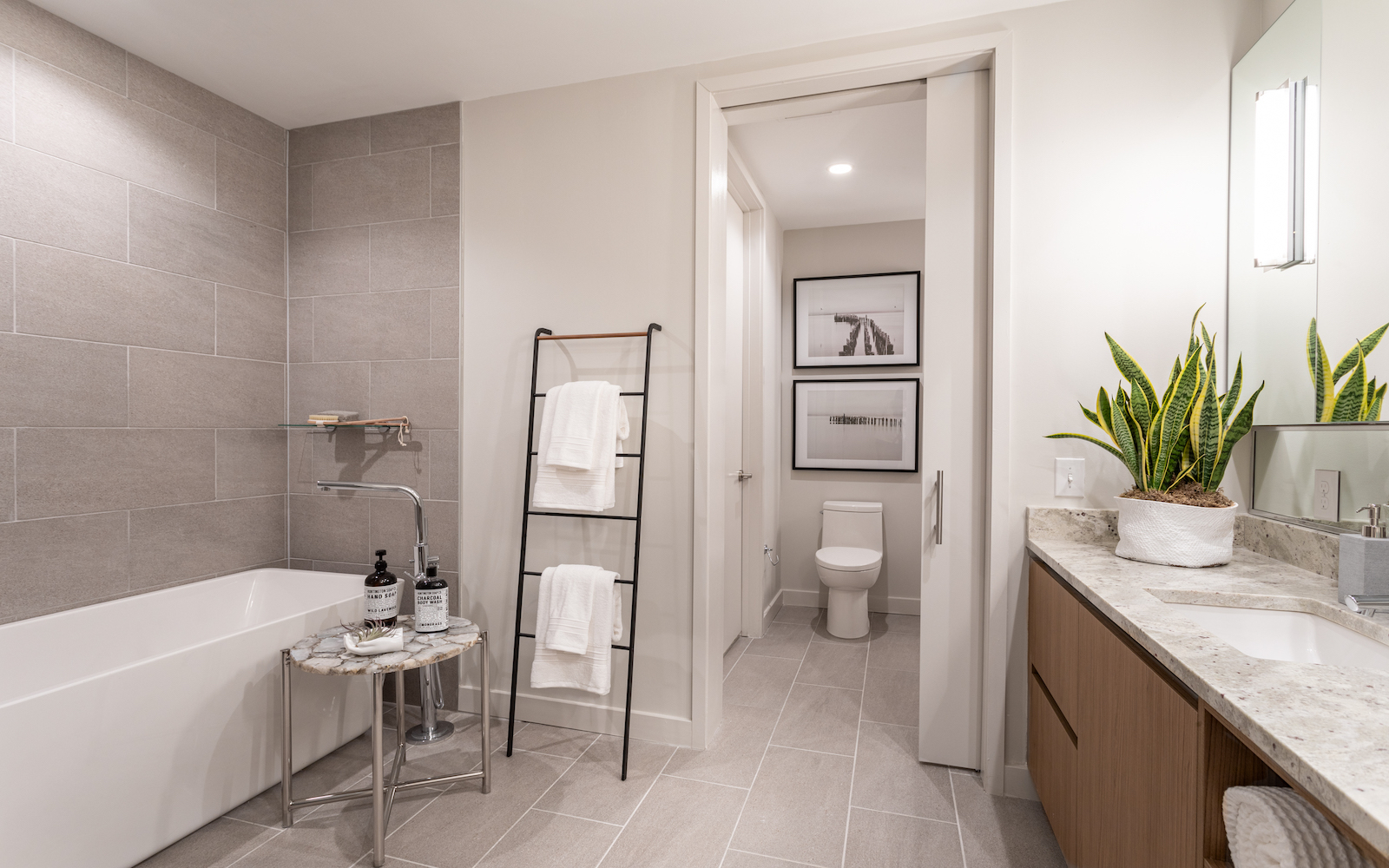 bathroom of new apartment in dallas spring 2020