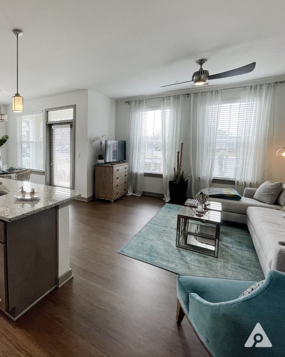 Murfreesboro apartment living room
