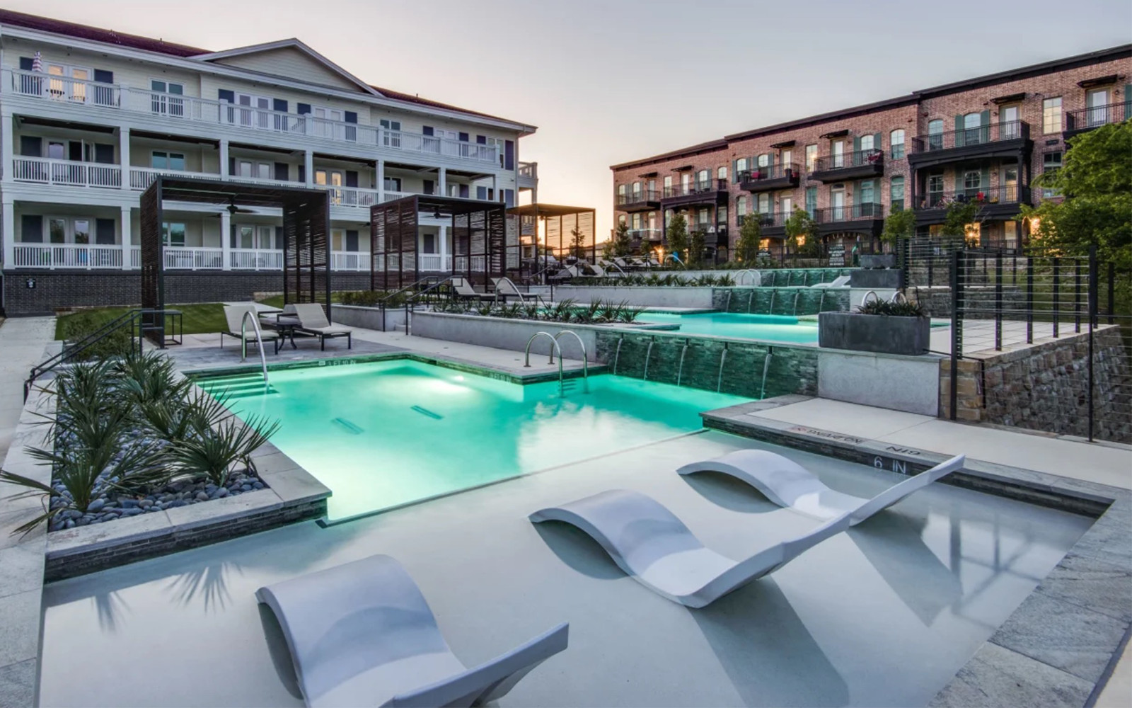 10 of The Coolest Apartment Pools in Dallas, Texas Smart City Locating