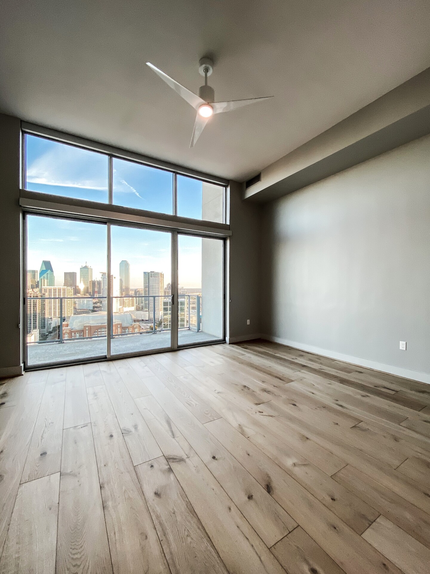 Luxury Smart City Locating