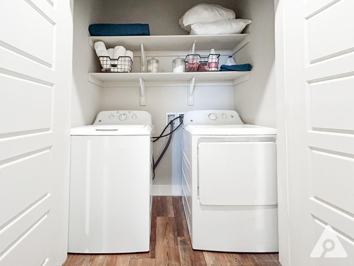 Denver Apartment - Laundry Room with Washer & Dryer