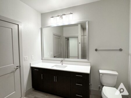Fossil Creek Apartment Bathroom