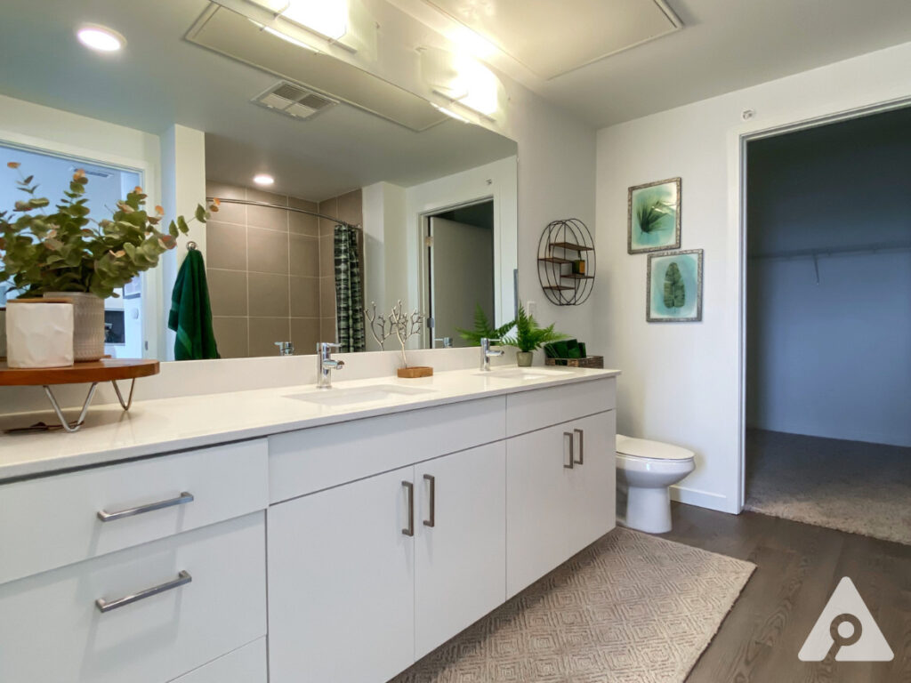 University Hills Apartment Bathroom