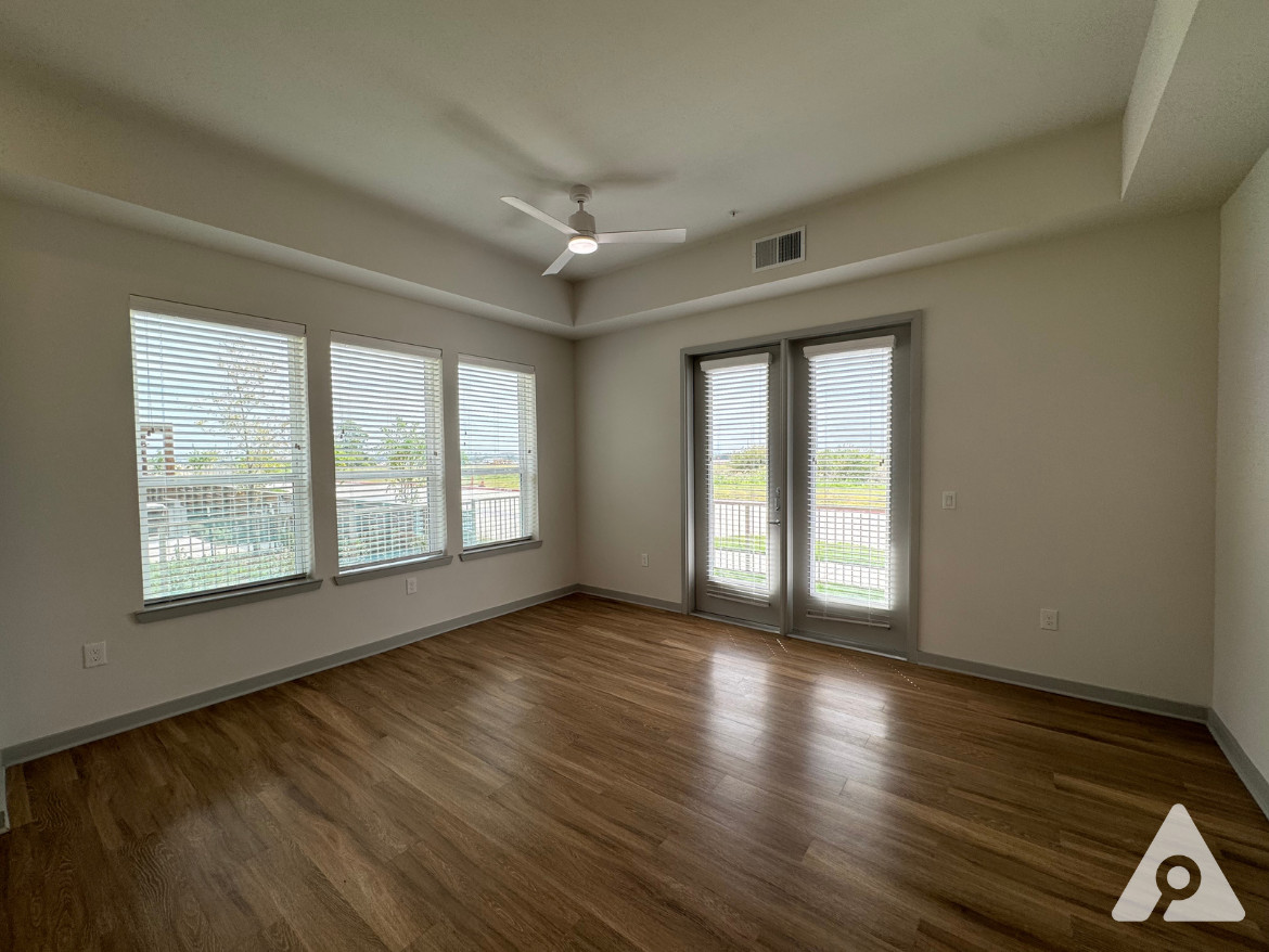 North Fort Worth Apartment Living Room