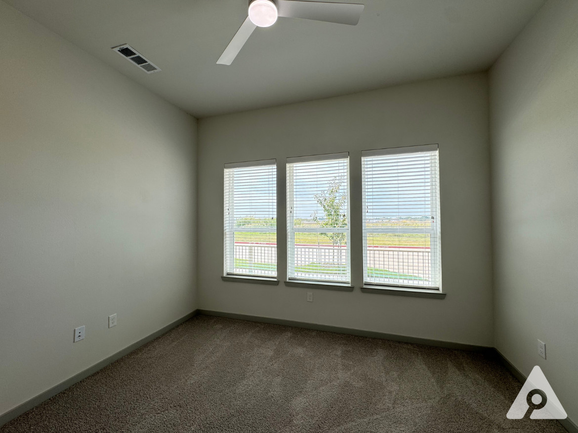 North Fort Worth Apartment Bedroom