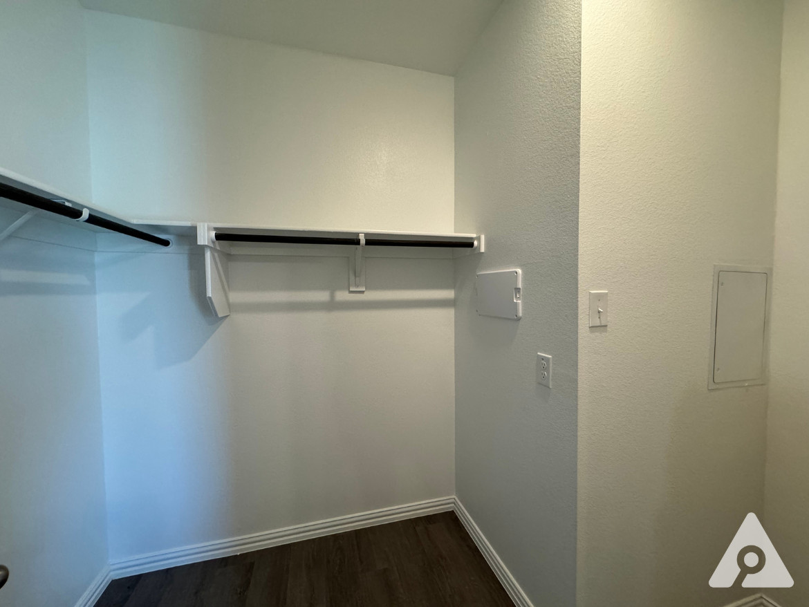 Southwest Fort Worth Closet