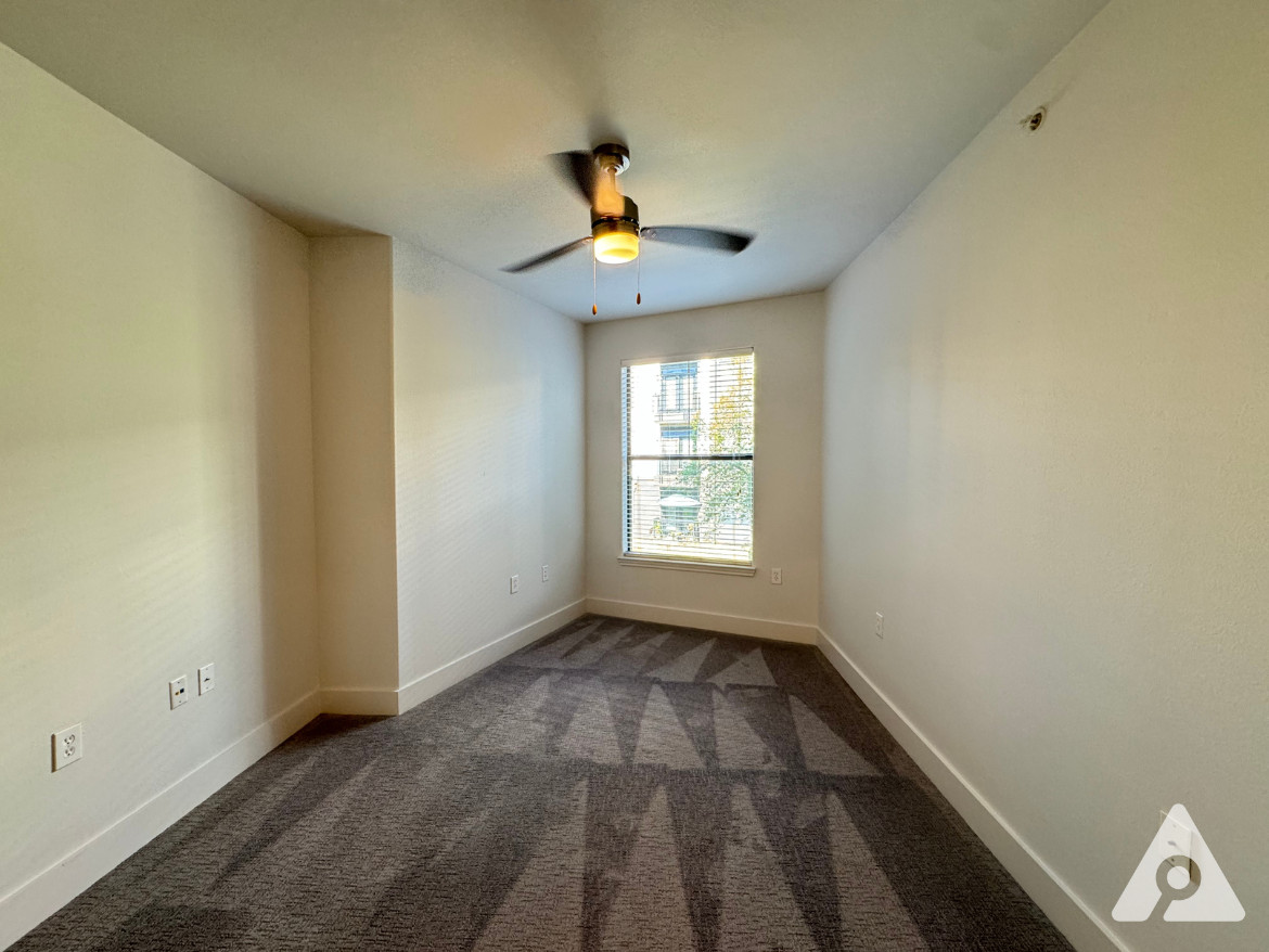 Rock Island Apartment Bedroom