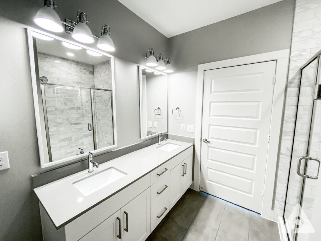 Samuels Ave bathroom