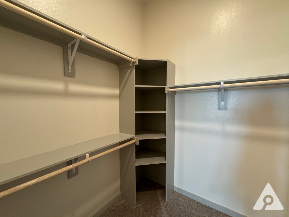 North Fort Worth Apartment Closet