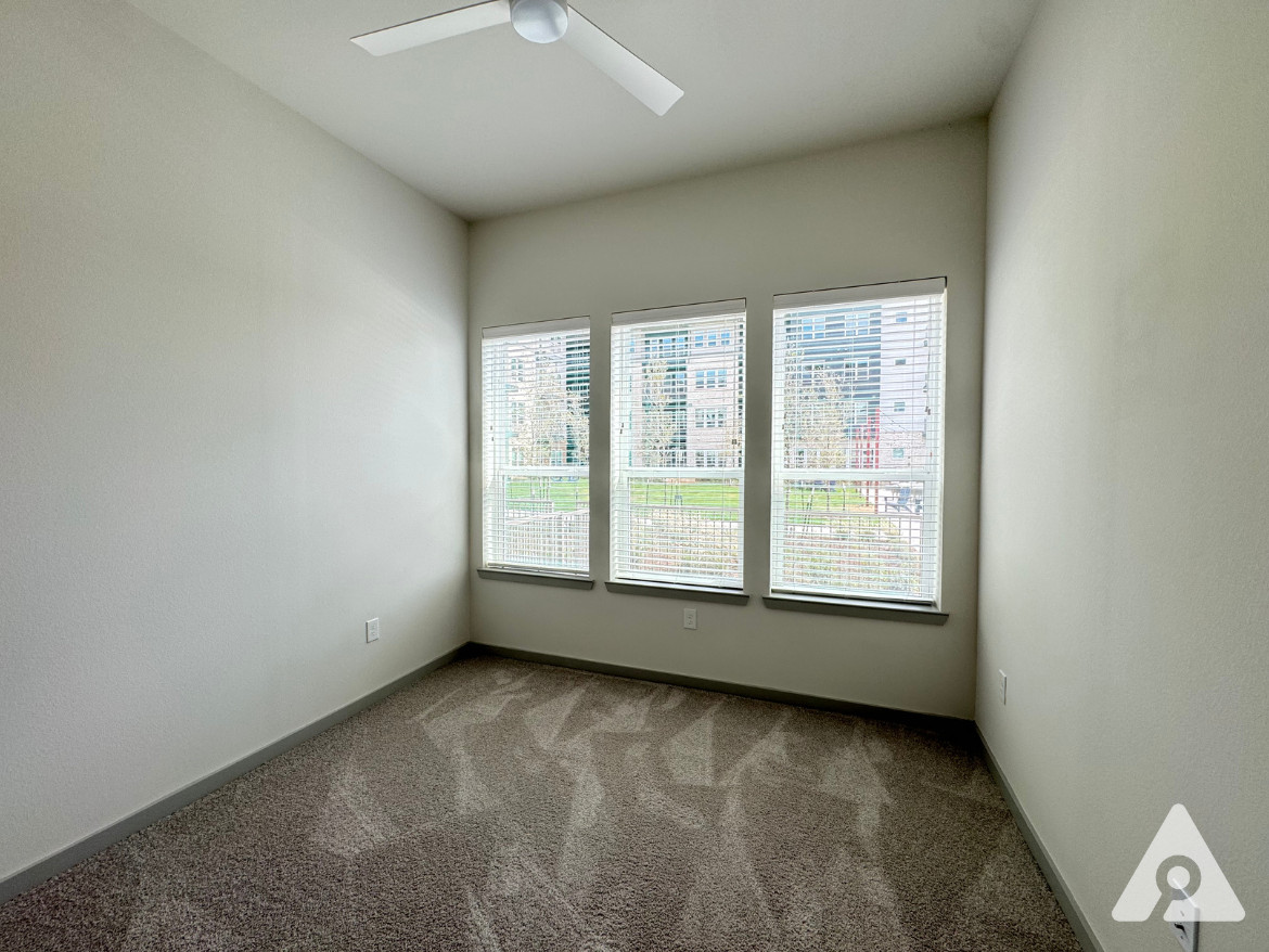 North Fort Worth Apartment Bedroom