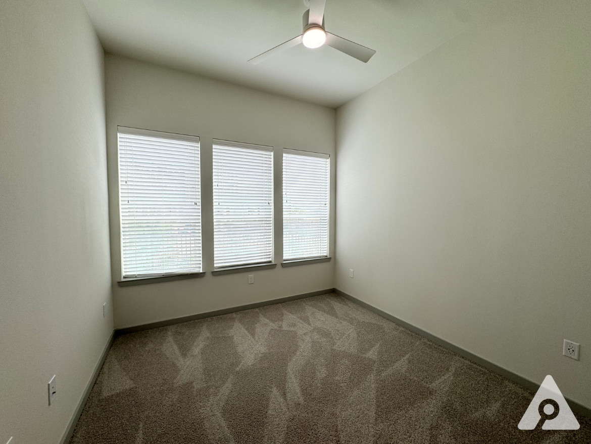 North Fort Worth Apartment Bedroom