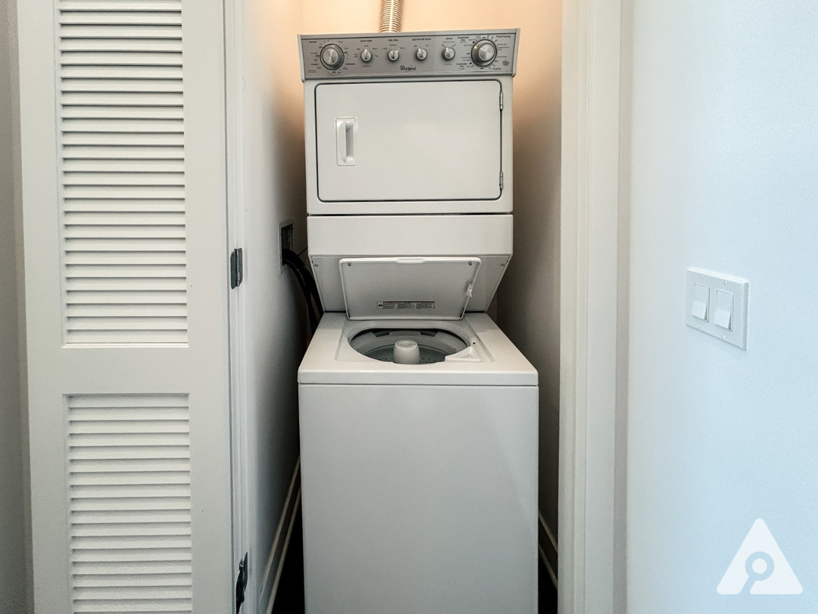 Chicago Apartment laundry