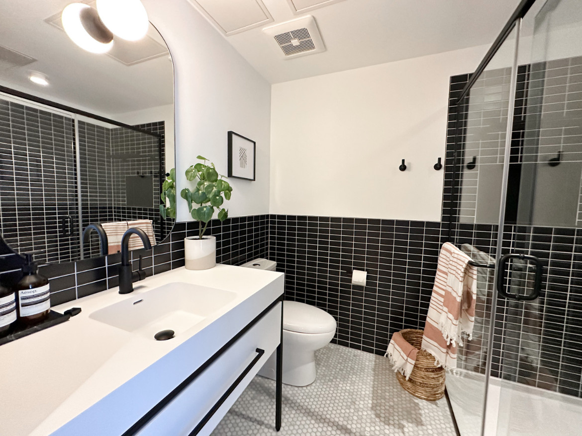 Dallas Apartment Bathroom