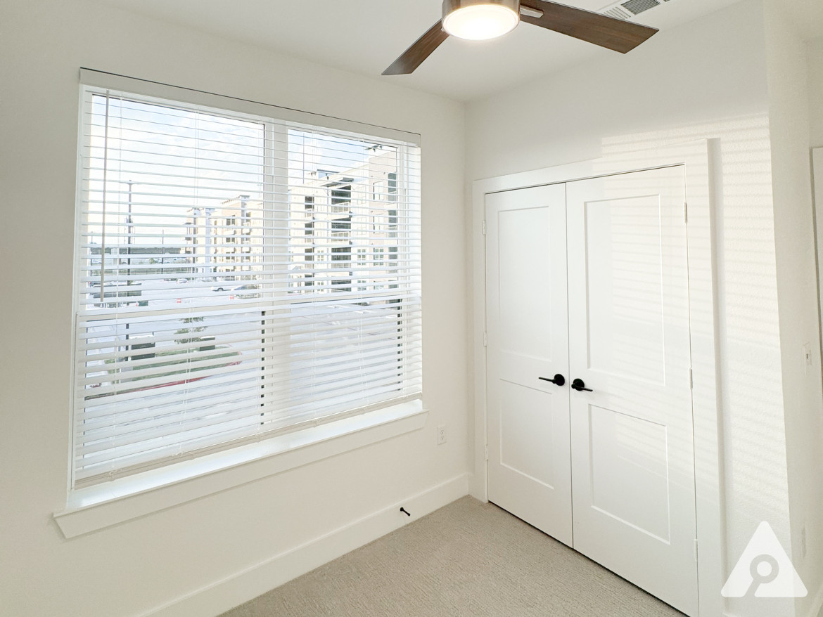 Houston Apartment - Bedroom