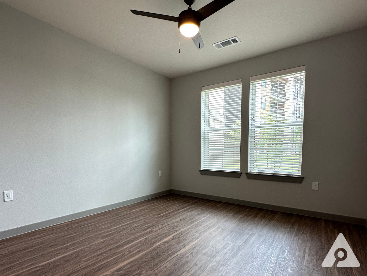 North Fort Worth Apartment Bedroom