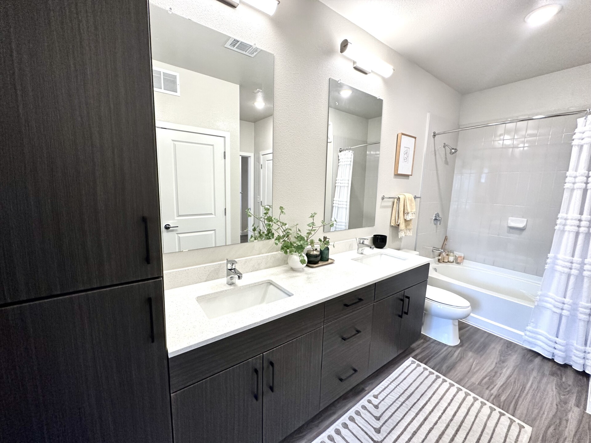 San Antonio Apartment - Bathroom