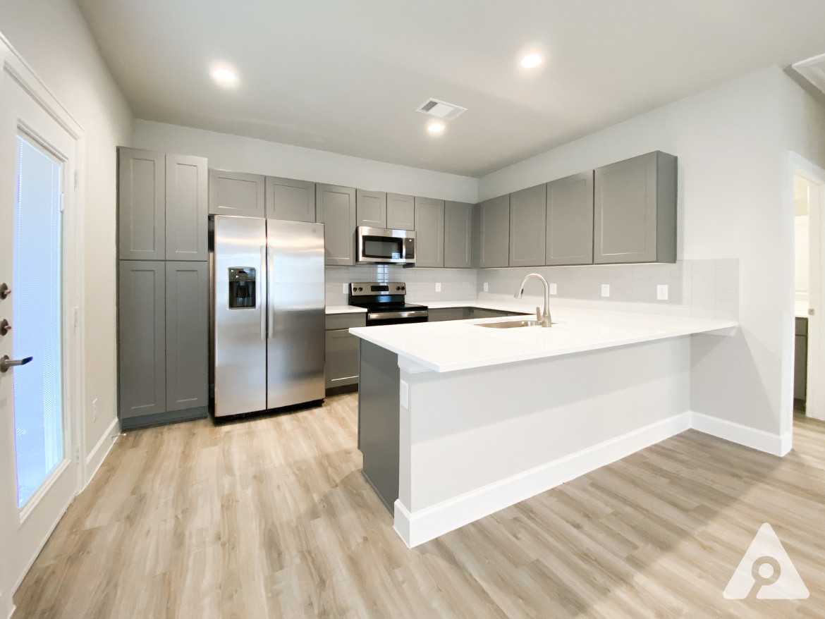 Houston Apartment - Kitchen