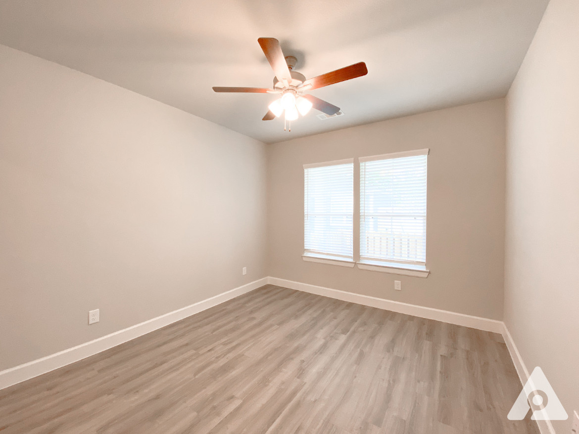 Houston Apartment - Bedroom