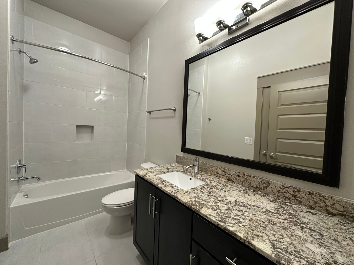 Dallas Apartment Bathroom