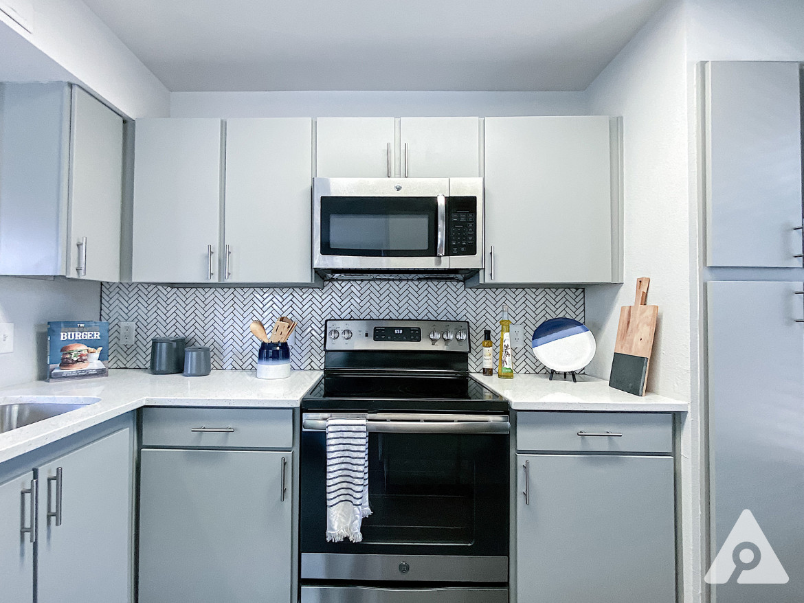 San Antonio Apartment - Kitchen (2)