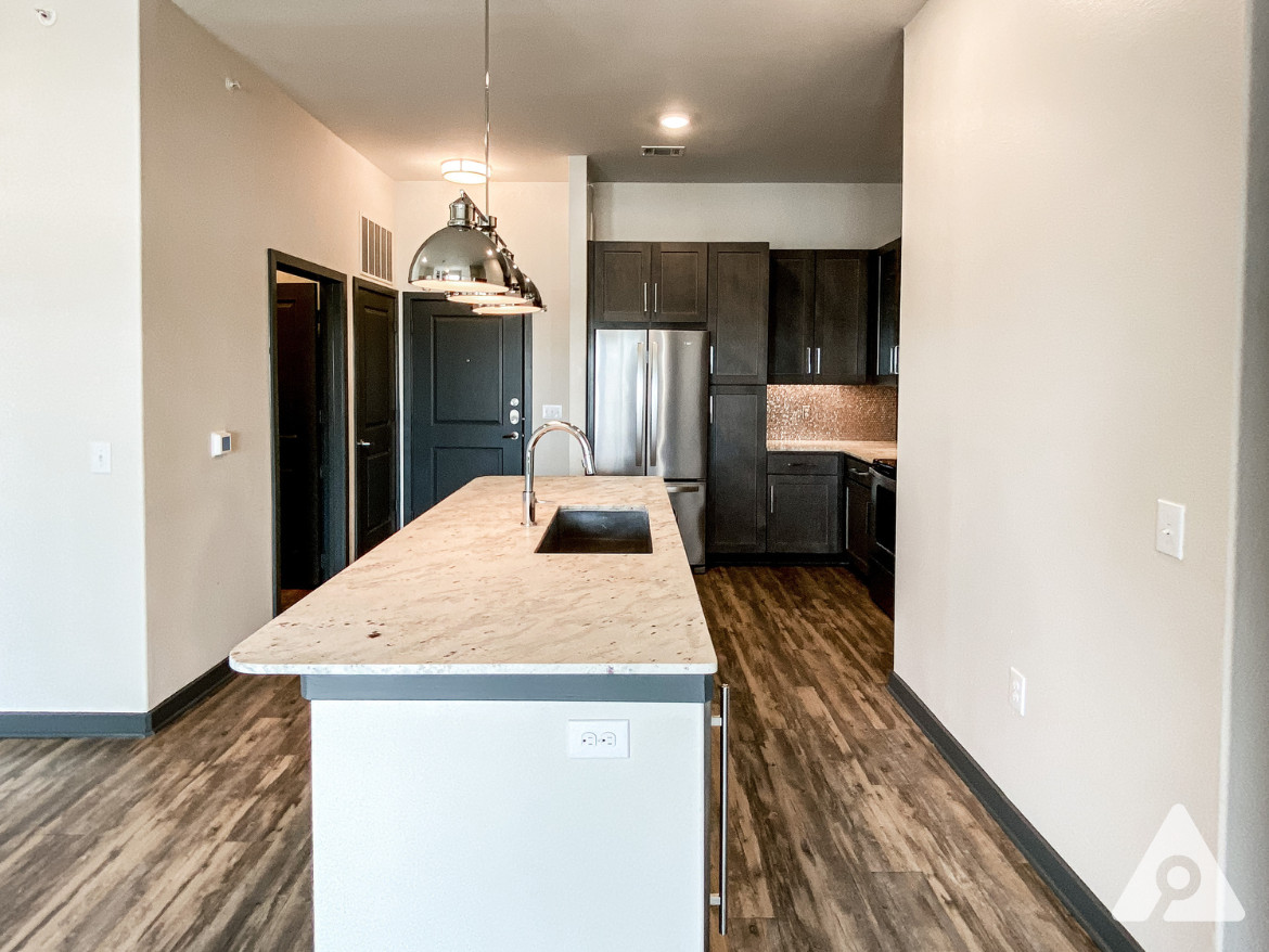 Fort Worth Apartment - Kitchen