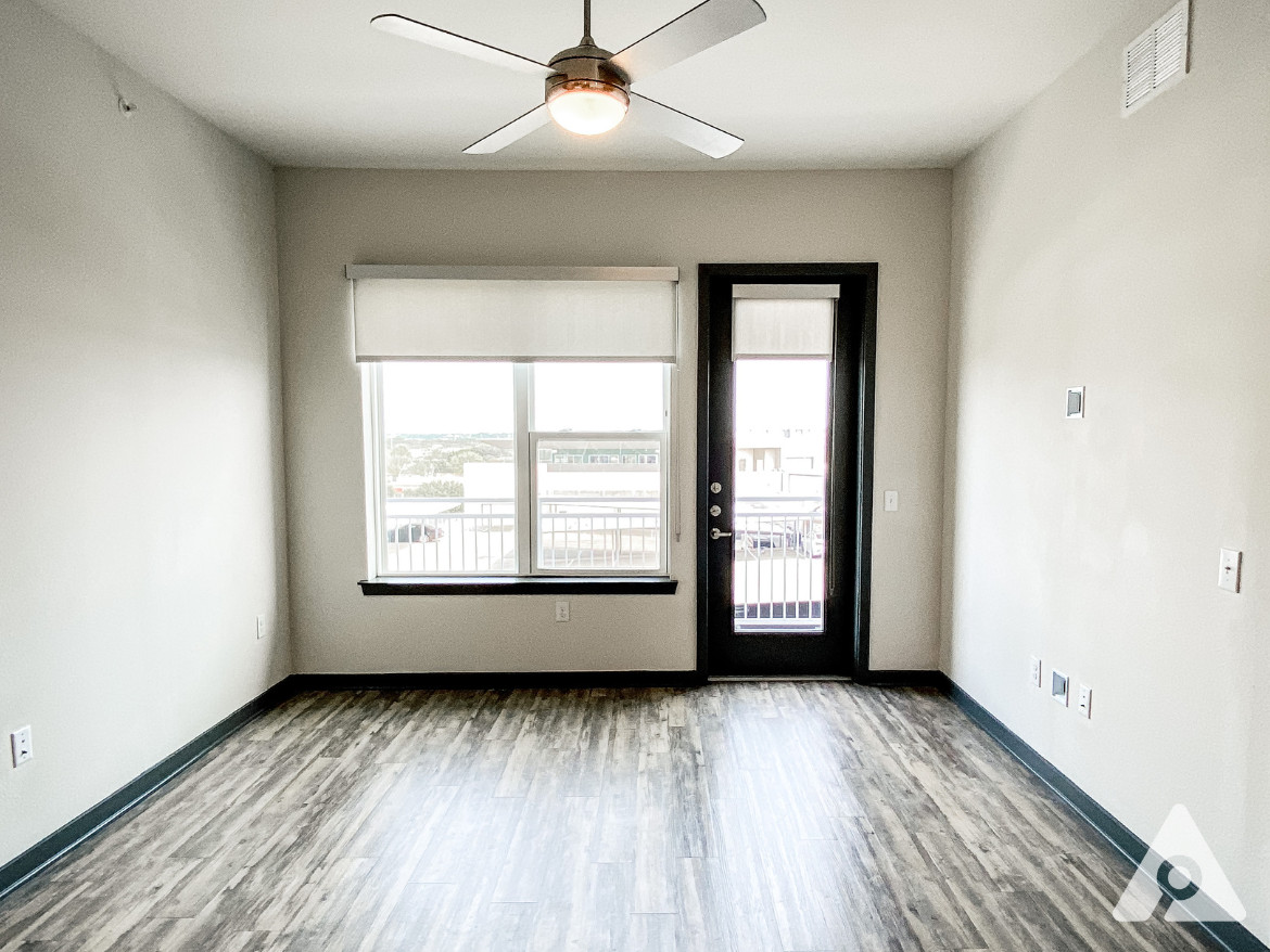 Fort Worth Apartment - Living Room