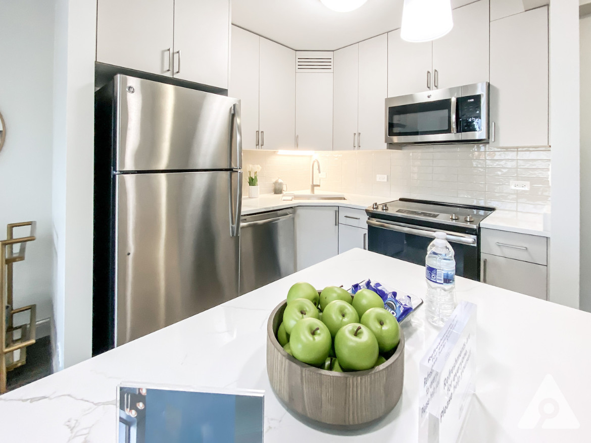 Chicago Apartment - Kitchen