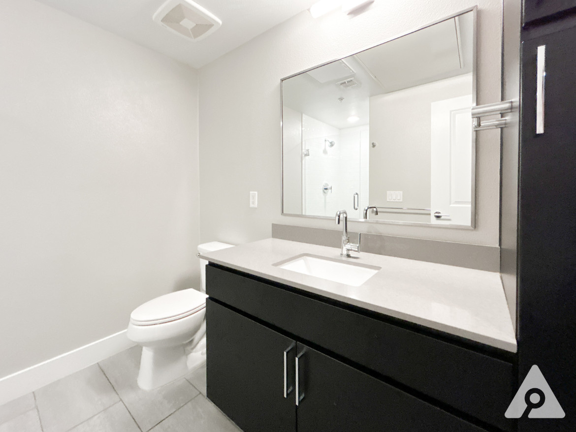 Denver Apartment - Bathroom