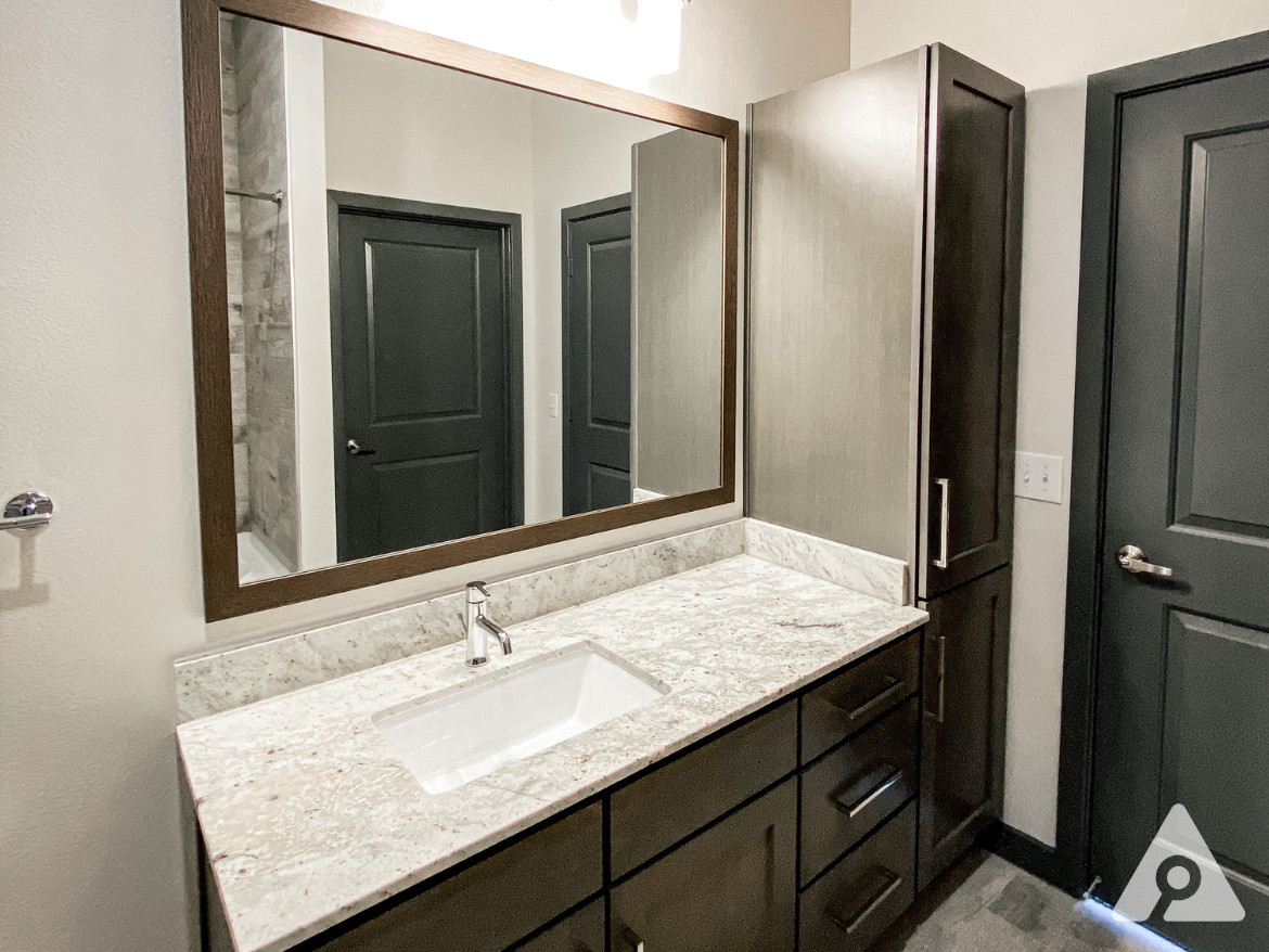 Fort Worth Apartment - Bathroom