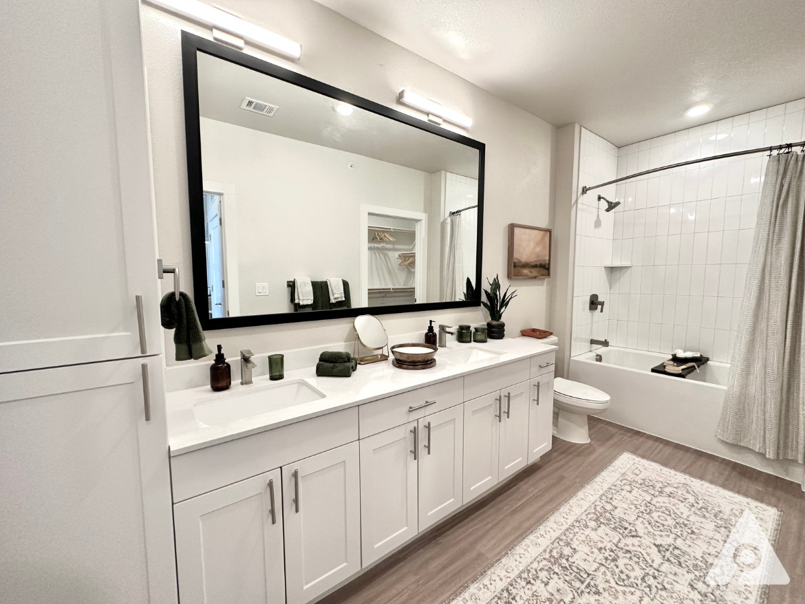 San Antonio Apartment - Bathroom