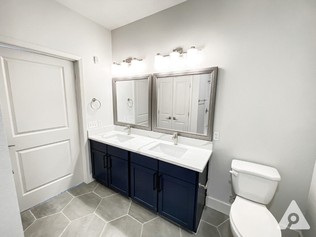 West 7th Apartment Bathroom