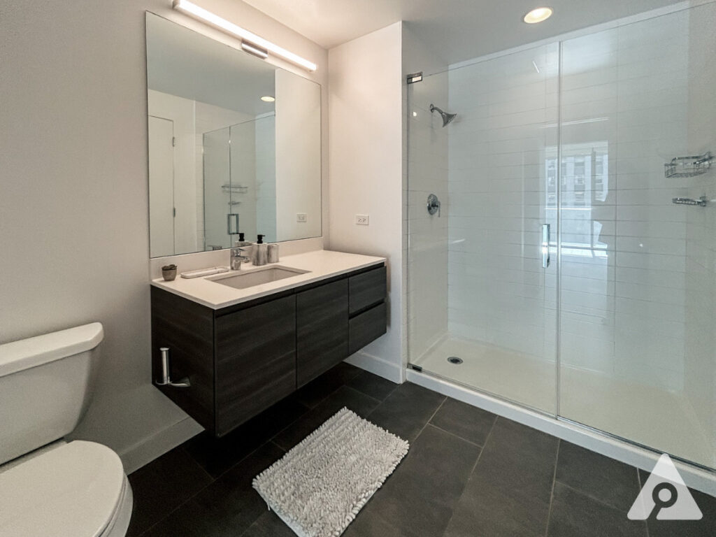 Chicago Apartment bathroom