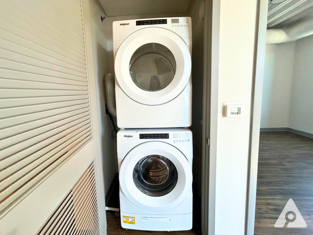 Chicago Apartment laundry