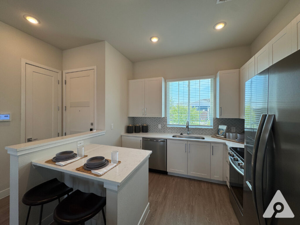 Keller Apartment Kitchen