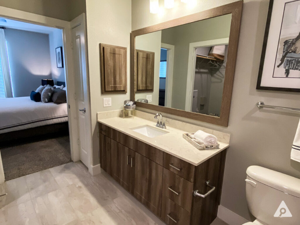 Houston Apartment - Bathroom