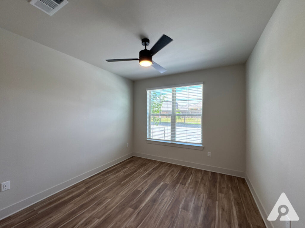 haslet apartment bedroom