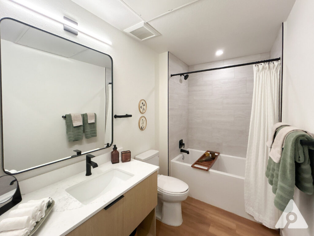 Denver Apartment - Bathroom