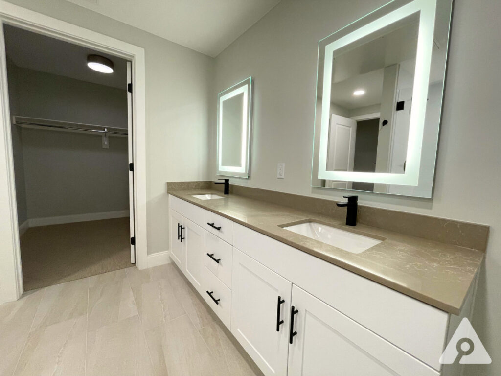 Denver Apartment - Bathroom