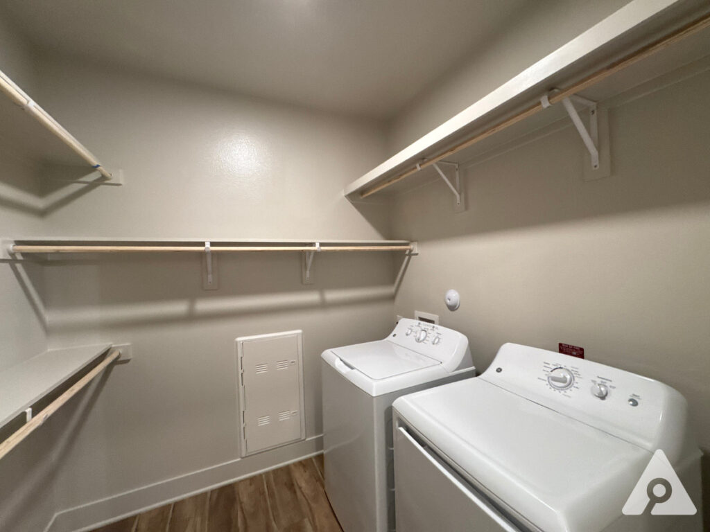 haslet apartment closet