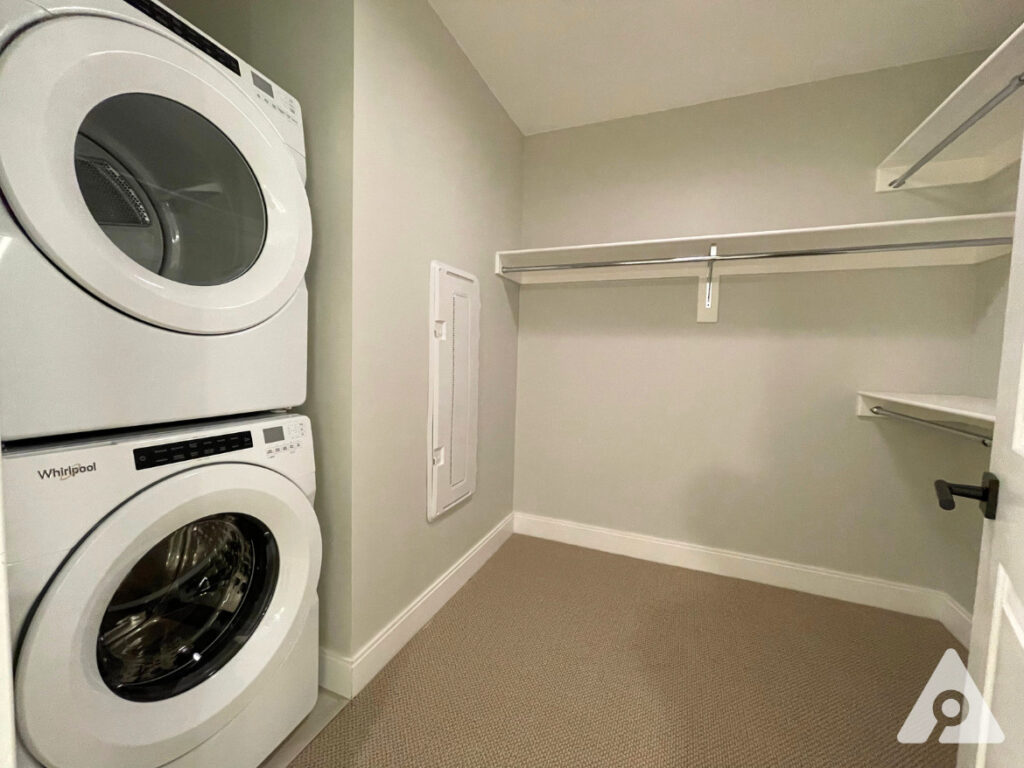 Denver Apartment - Walk-in closet and in-unit laundry