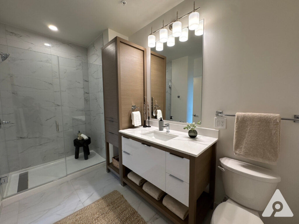 Arlington Apartment Bathroom