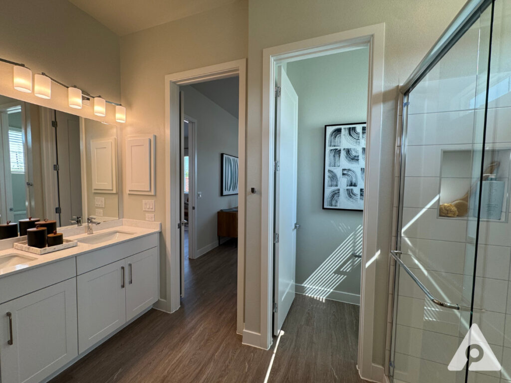 Keller Apartment Bathroom