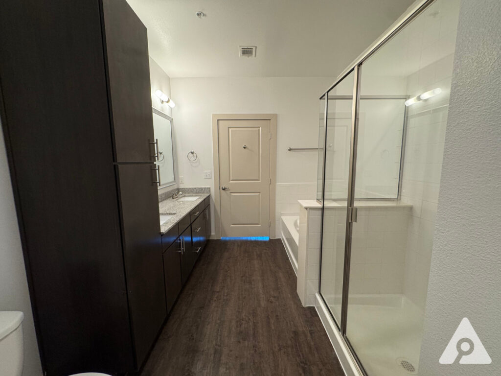 Waterside Apartment Bathroom