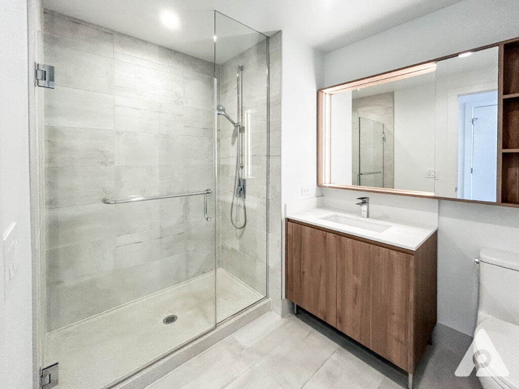 Chicago Apartment bathroom