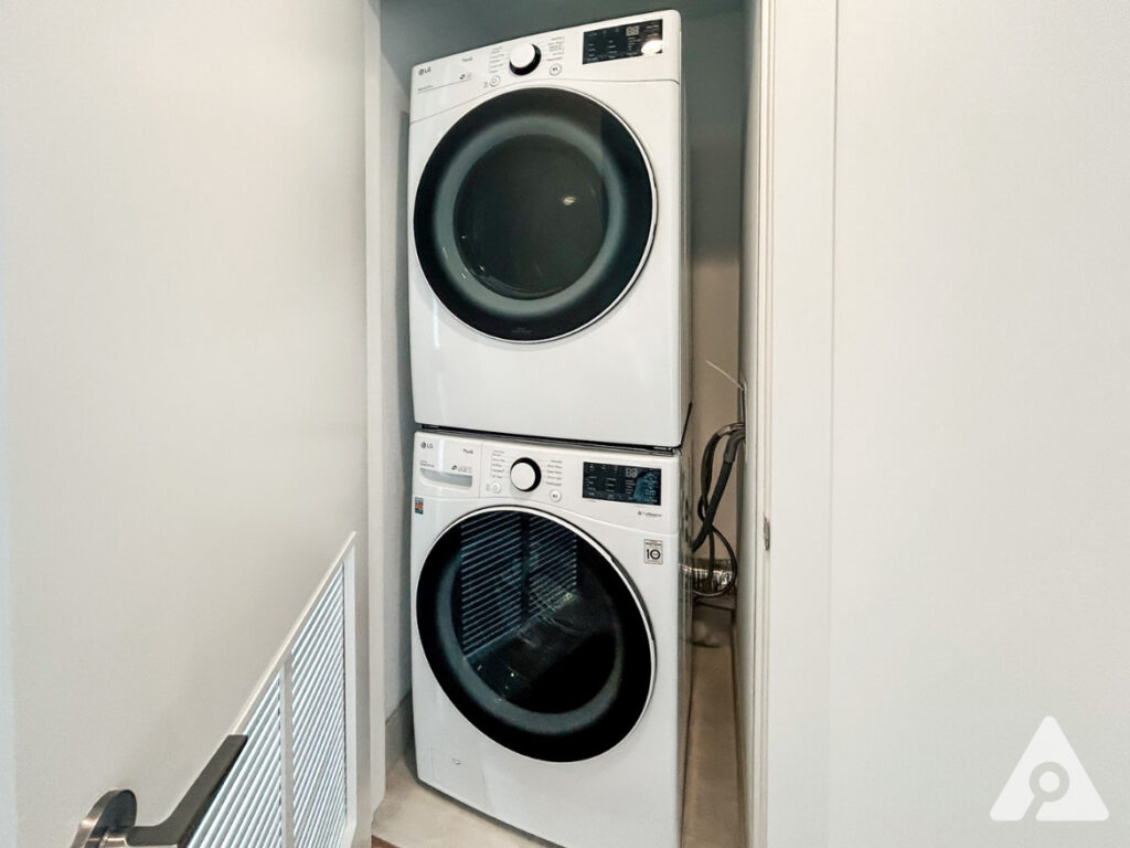 Chicago Apartment laundry