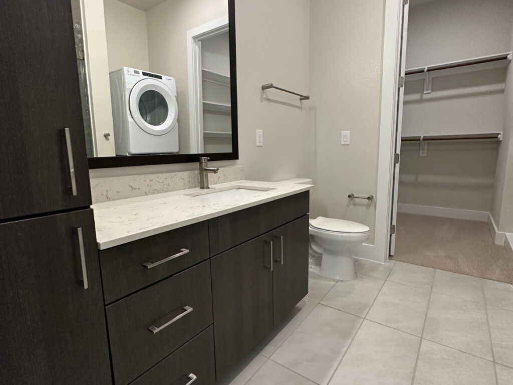 Dallas Apartment Bathroom