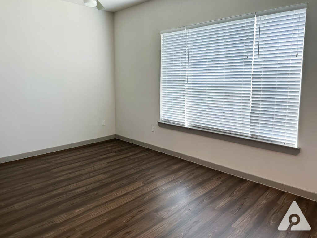 Houston Apartment - Bedroom