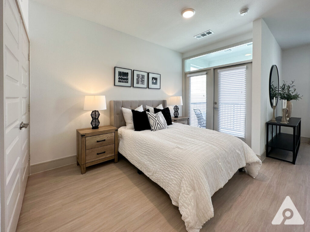Houston Apartment - Bedroom